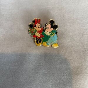 Mickey and minnie mouse kissing hand with flowers pin
